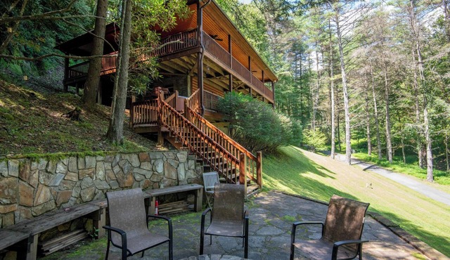 Indian Cave | Hot Tub Retreat with River Access | Close to Grayson Highlands
