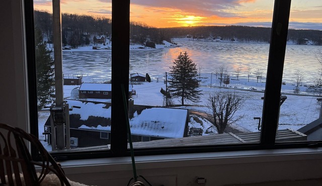 Indian Lake home with million dollar views. Sleeps 12