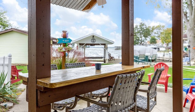 Indian Lake Waterfront Home & Boathouse - Boat Rental Available - Sleeps 16