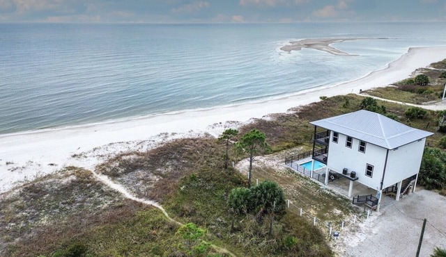 Indian Pass Beachfront - PETS Welcome - Private Pool - Just Steps to the Beach