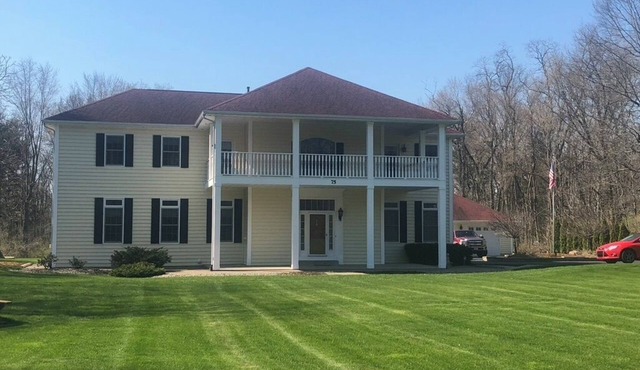 Indiana Dunes Getaway on 2 acres! Truly unique 4 Bedroom, 4 Bath home!