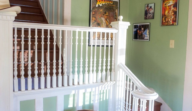 Indiana Jones Bed & Breakfast