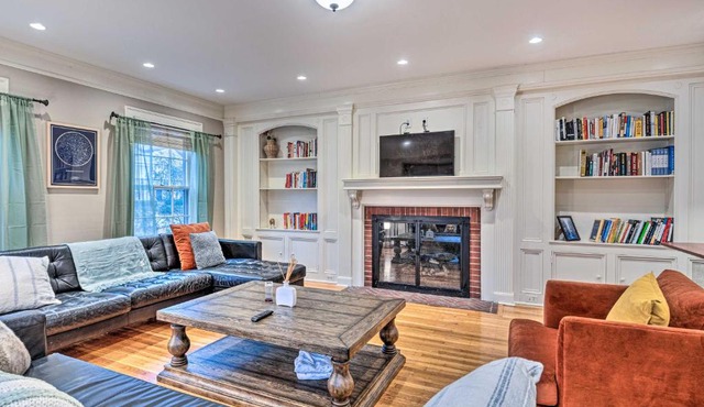 Indianapolis Family Home in Walkable Area!