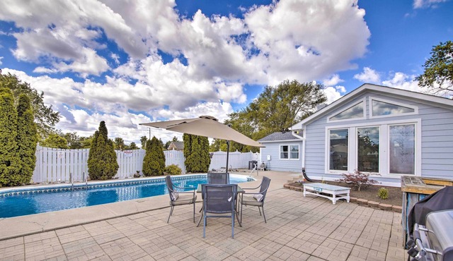 Indianapolis Home w/ Private Pool - 13 Mi to Dtwn