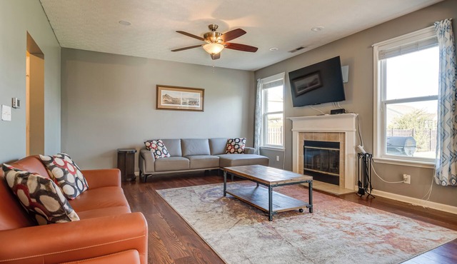 Indianapolis Home w/Patio & Community Pool!