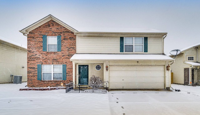 Indianapolis Home w/Private Yard ~ 8 Mi to Dtwn!