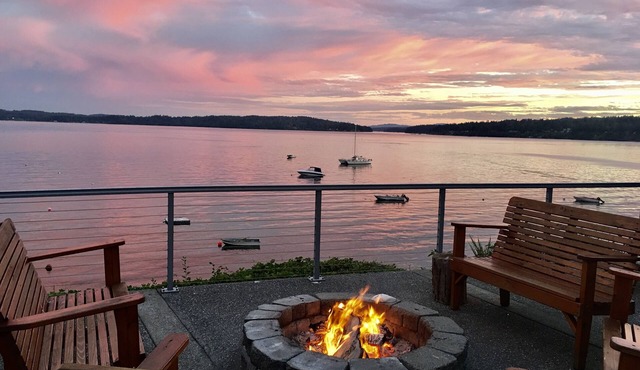 Indianola Beach House - A Puget Sound WATERFRONT Home!