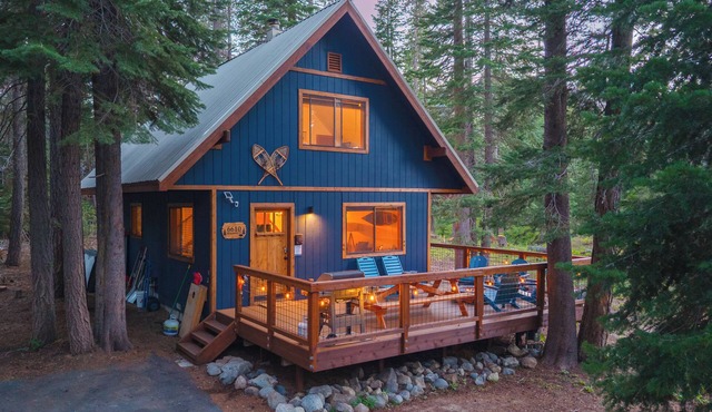 Indigo Owl by AvantStay | Cabin w/Firepit | Minutes to Lake & Slopes