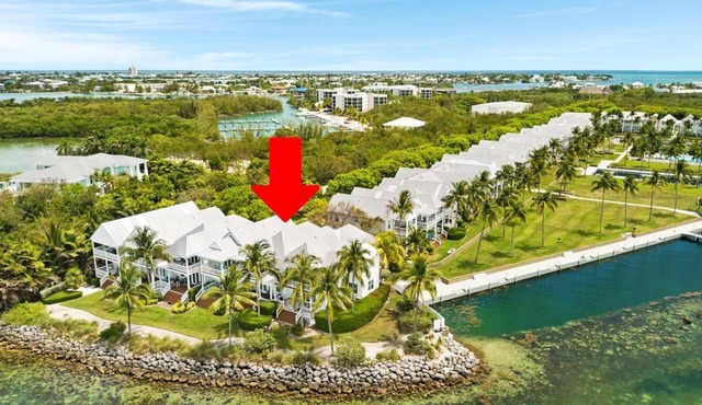 Indigo Reef Resort Premium Waterfront Villa 63 With Boat Dockage, Pool, and Sunset-View