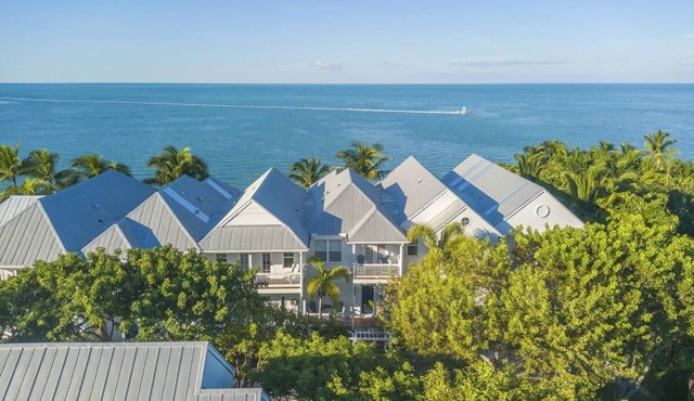 Indigo Reef Resort Premium Waterfront Villa 64 With Boat Dockage, Pool, and Sunset-View