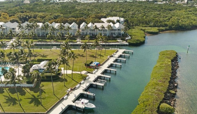 Indigo Reef Resort Waterfront Villa 11 With Boat Dockage, Pool, and Sunset-View