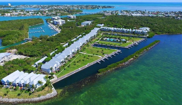Indigo Reef Villa 13 - Luxury 3BR w/Boat Slip