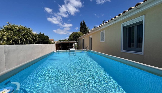 Individiuel House with private pool, 3 bedrooms, Wifi, near canal du midi in the village of.