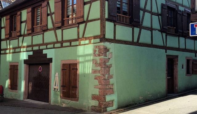 Individual Alsatian house of 135 m² with private garage.