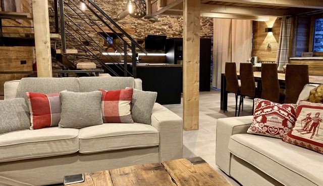 Individual chalet la grange very close to the slopes