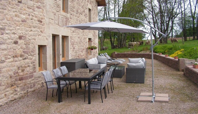 INDIVIDUAL HOUSE for 11 people with disabled access.