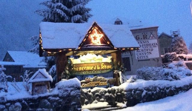 INDIVIDUAL HOUSE IN THE MOUNTAIN AT THE ENTRANCE OF THE VILLAGE