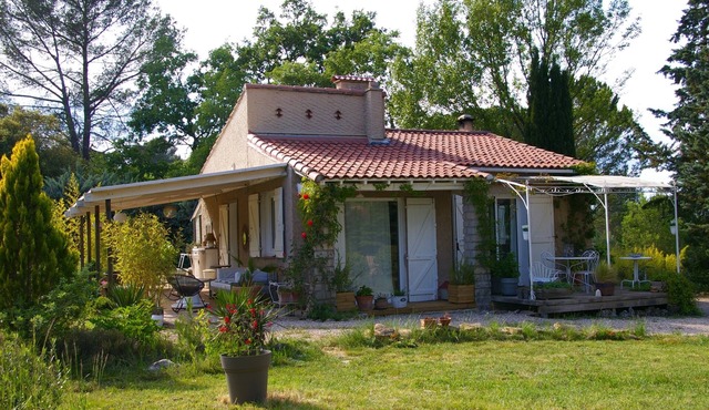 INDIVIDUAL VILLA ECOLOGICAL with SWIMMING POOL Hors sol