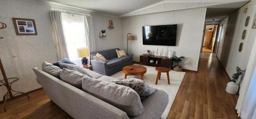 Indoor hosting