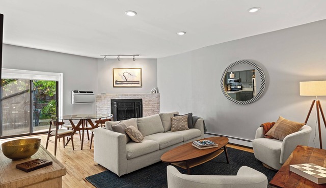 Indoor–Outdoor Garden Home/Prime BoCoCa Location