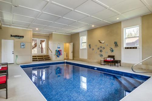 Indoor Pool, Arcade, Hot Tub! Grand Smokies Lodge