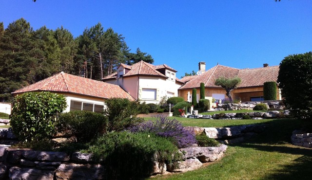 Indoor pool from 1 May until 30 September, pets not allowed & not overlooked