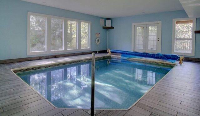 Indoor Pool - Great for Large Groups
