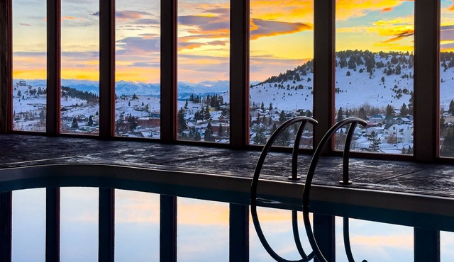 Indoor Pool*Hot Tub*Rooftop MTN View
