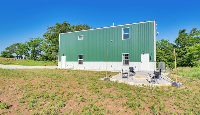 Indoor Recreation Room at Skiatook Vacation Rental