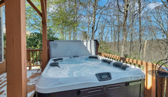 Indoor Sauna, Hot Tub & Golf