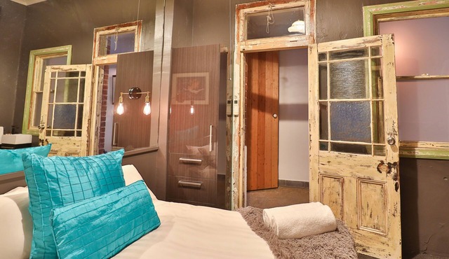 Indulge Apartments - Eighth Street