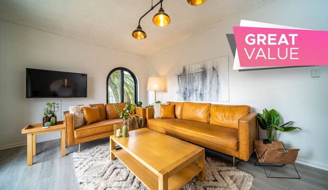 ★Indulge at Glenelg North★Wifi✔︎Office✔︎Parking✔︎