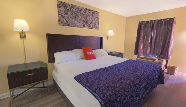 Indulge in a King Suite with Private Jetted Tub and Relaxing Brownsville Vibes