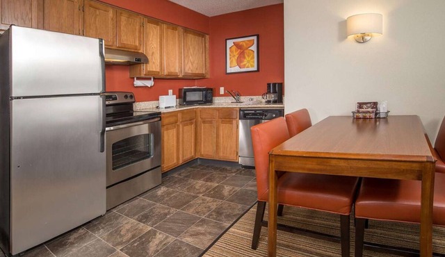 Indulge in Home-Like Comfort! Pet-Friendly, Close to East End Historic District
