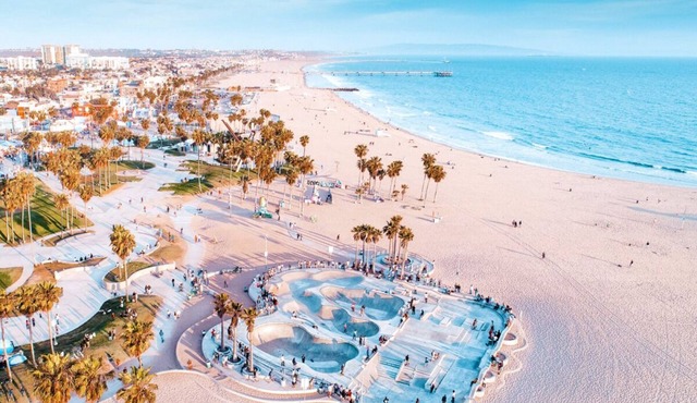 Indulge in Home-Like Comfort! Close to El Segundo Beach, Pets are Allowed