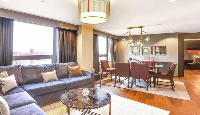 Indulge in Home Like Comfort! Seasonal Swimming Pool, Pets Allowed!