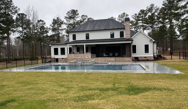 Indulge in Luxury: Your Masters Sanctuary Awaits! 25 Minutes from course w/pool