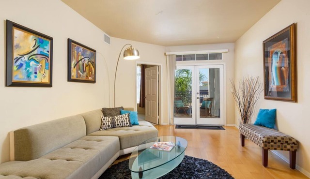 Indulge yourself w/access to Balboa Park, Gaslamp, Little Italy, & Hillcrest!