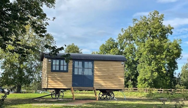 Indulgent Hideaway with Hot Tub in Durham Dales