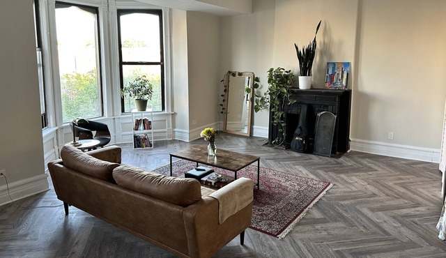 Industrial Chic Lincoln Park Apt - Pet-Friendly!