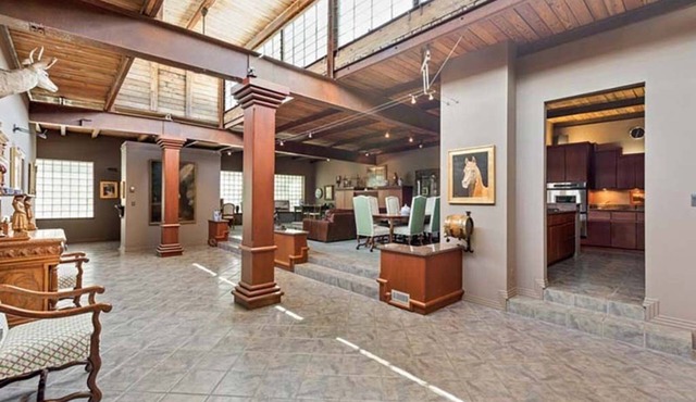 Industrial Elegance♛ Free Parking ♛ Heart of Mass Ave ♛ Downtown Indianapolis