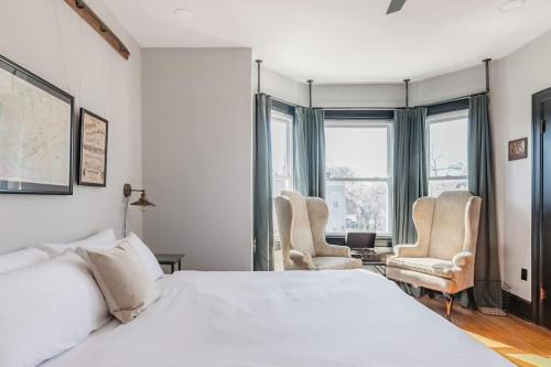 Industrial Loft Offers Historic Feel with Modern Amenities 3BR & 2BA #DCottage