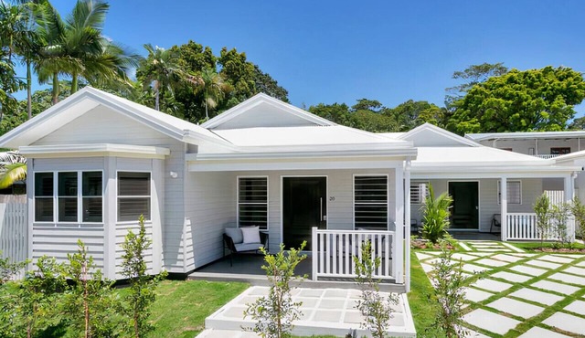 Industrial Luxe Villa - Boutique Luxury 1 bedroom Villa