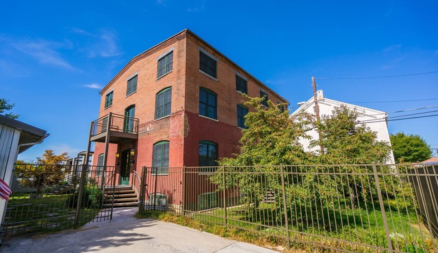 Industrial Modern Living