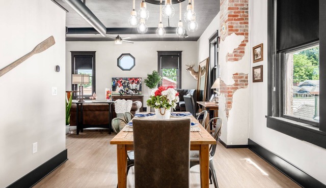 Industrial Style Loft With Access To Buckeye Lake!