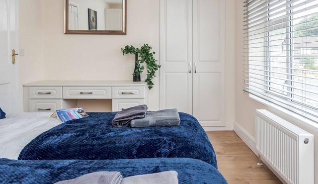 Industrial Styled 3-Bed 2 Bath Home London-Chingford/Enfield