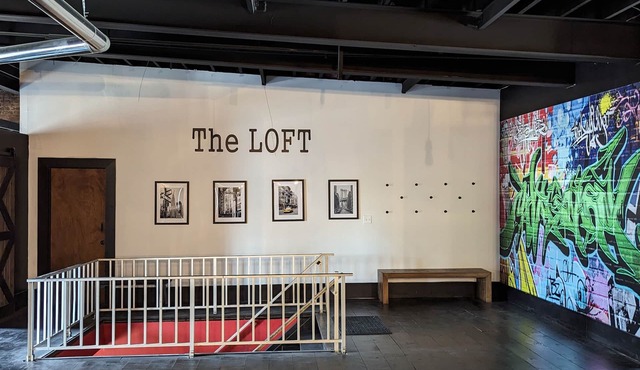 Industrial Urban Loft within 5 minutes from downtown