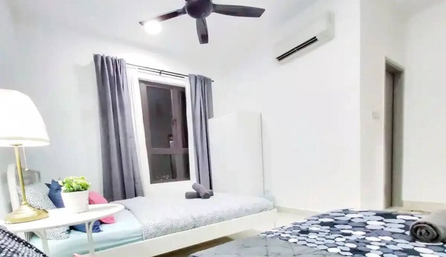 Infinity Pool@10 Kinrara - Pavilion near LRT& Sunwayn