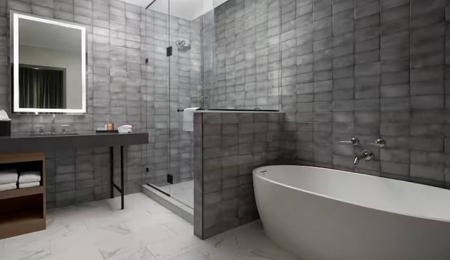 Infinity Pool Access & Pet Stay Near NorthPark Mall