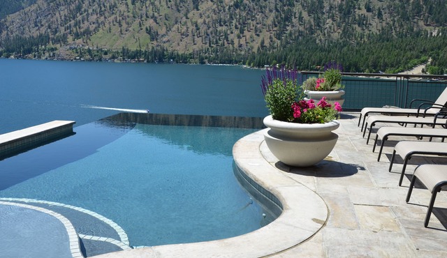 Infinity Pool, Spa, & Unobstructed view from all rooms - Lake Chelan, WA